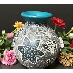 Mata Ortiz Pottery Mariela Tena Hernandez Flowers Butterfly Jar Vase Sgraffito
